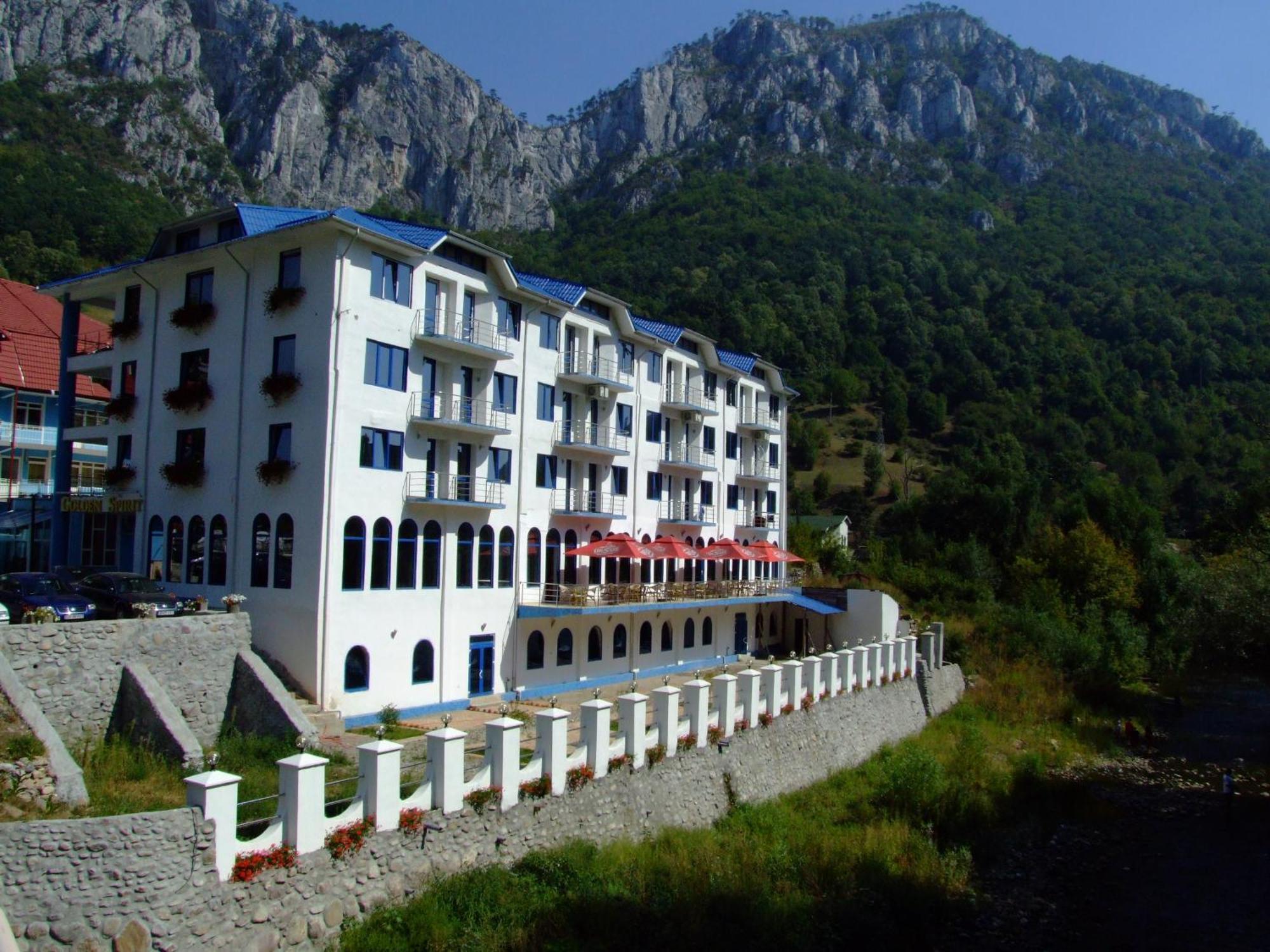 Hotel Golden Spirit Băile Herculane Exterior foto